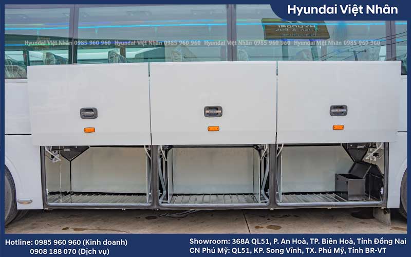 Khoang hành lý rộng rãi trên xe khách Exito