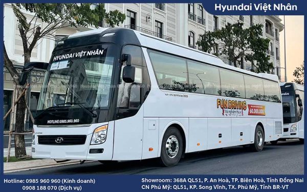 Ngoại thất xe khách 47 chỗ Hyundai
