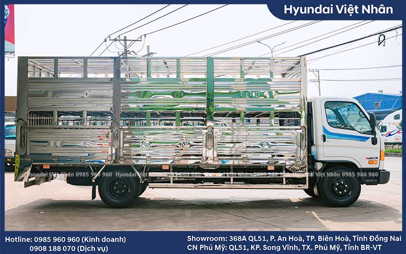Xe chở heo 5.6 tấn thiết kế 2 tầng full inox