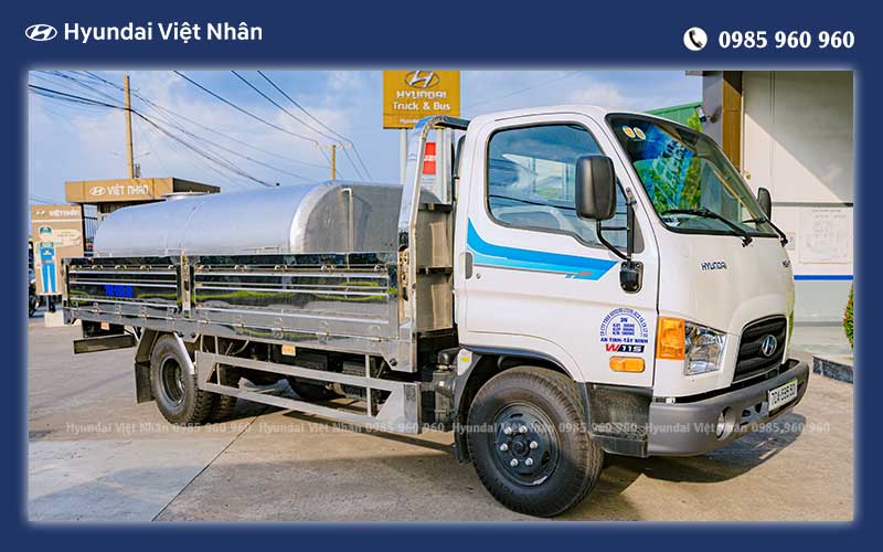 Xe tải 7 tấn gắn bồn chở nước W11S