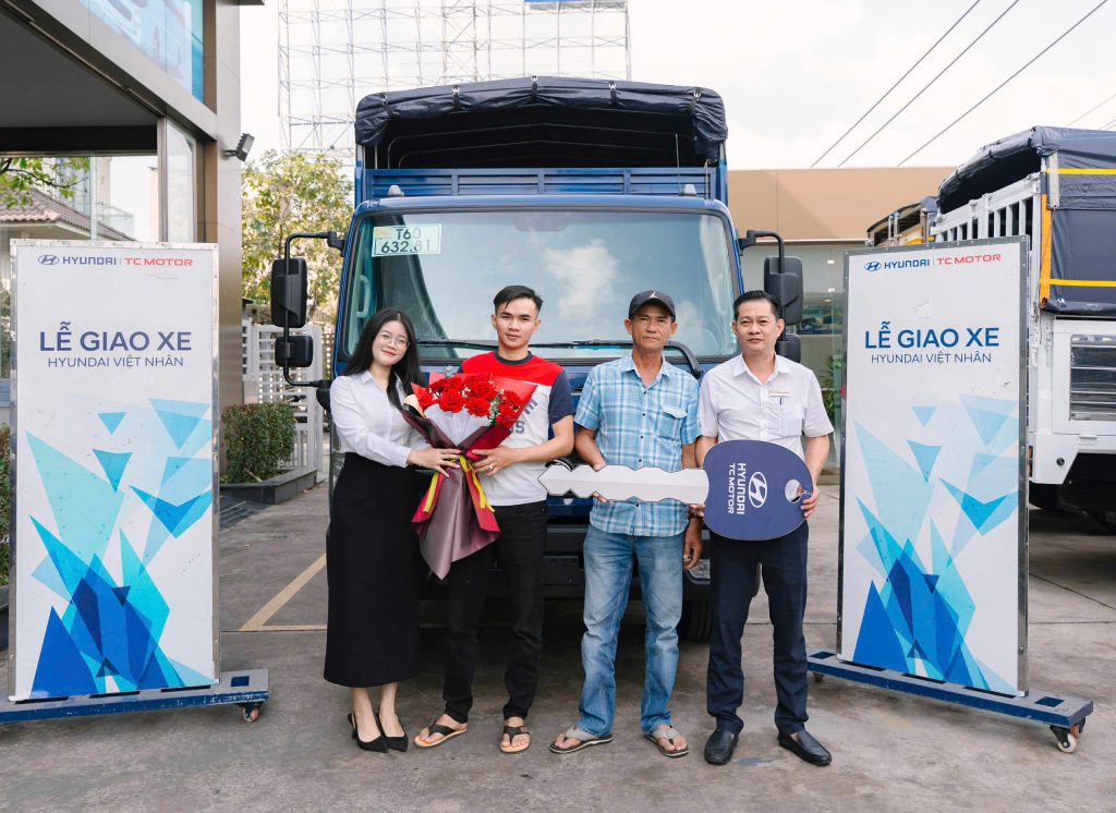 bàn giao xe tháng 12