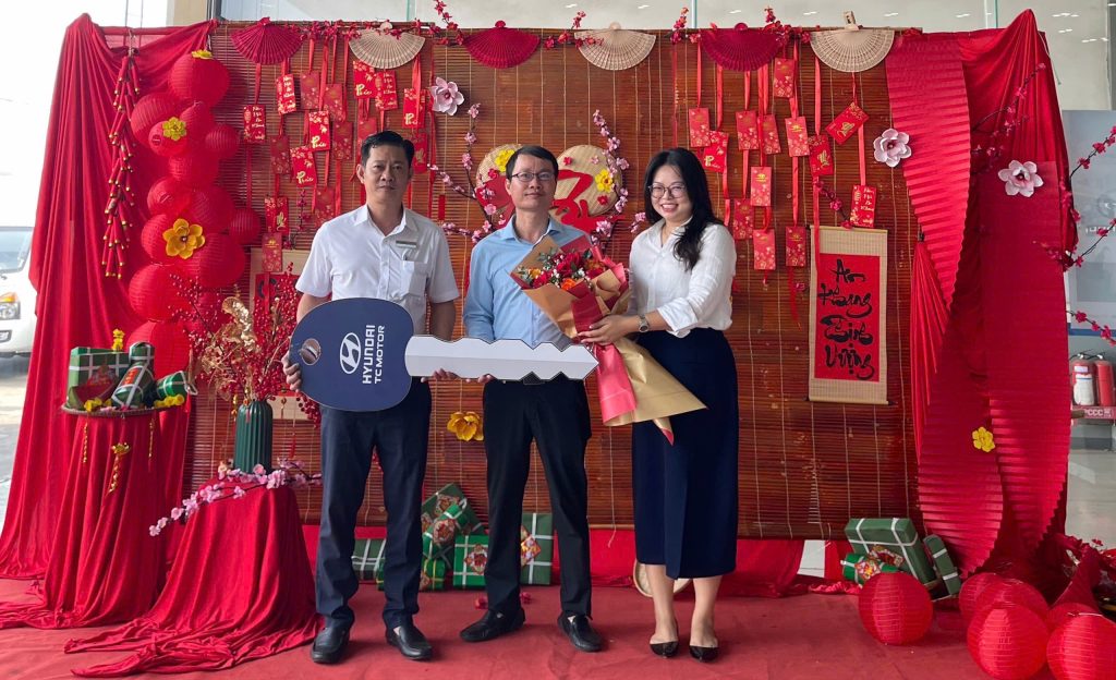 bàn giao xe tháng12