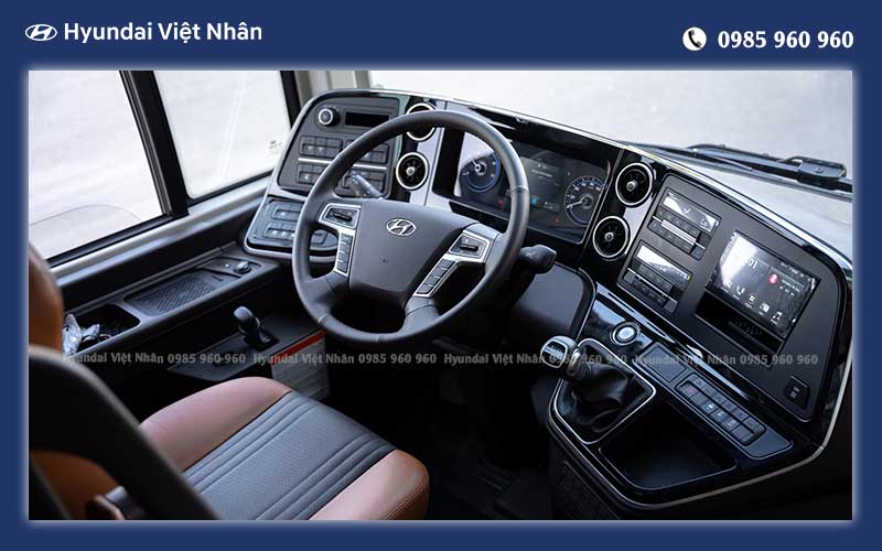 Nội thất Hyundai Universe Prestige
