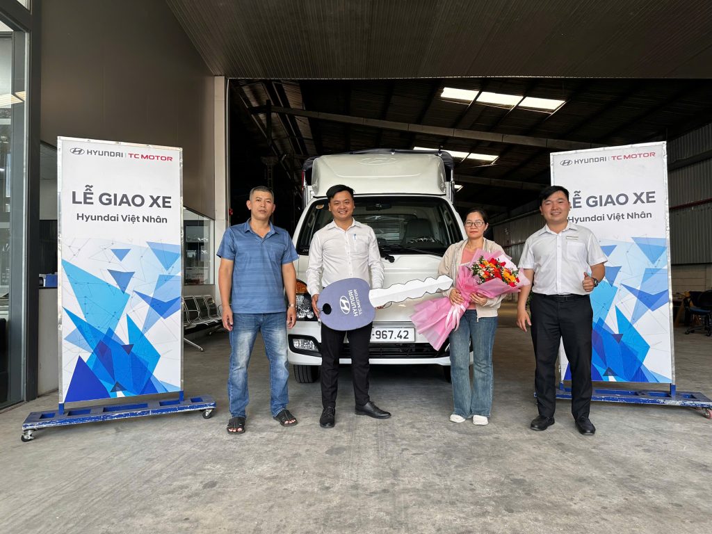 bàn giao xe tháng 03