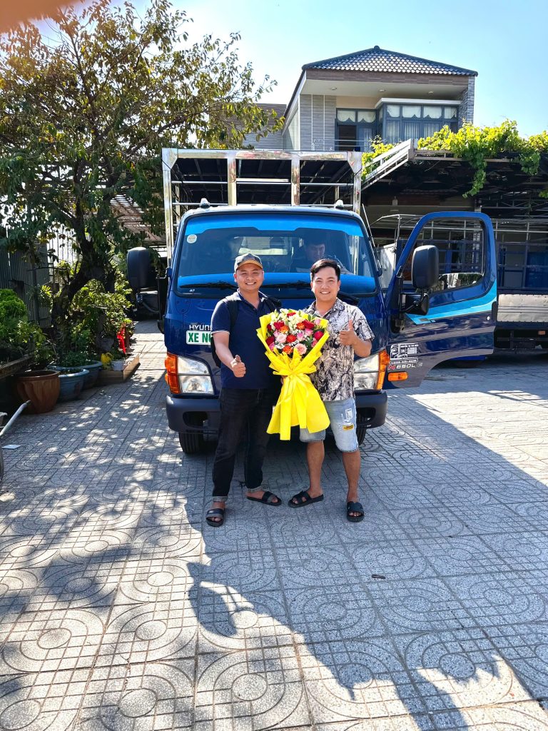 bàn giao xe tháng 03