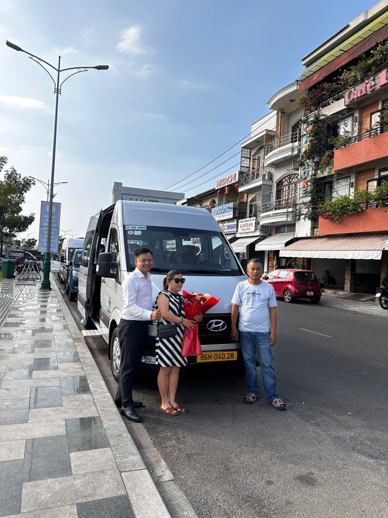 Bàn giao xe tháng 3