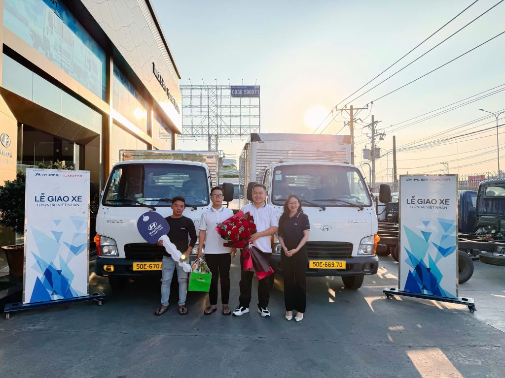 bàn giao xe tháng 03