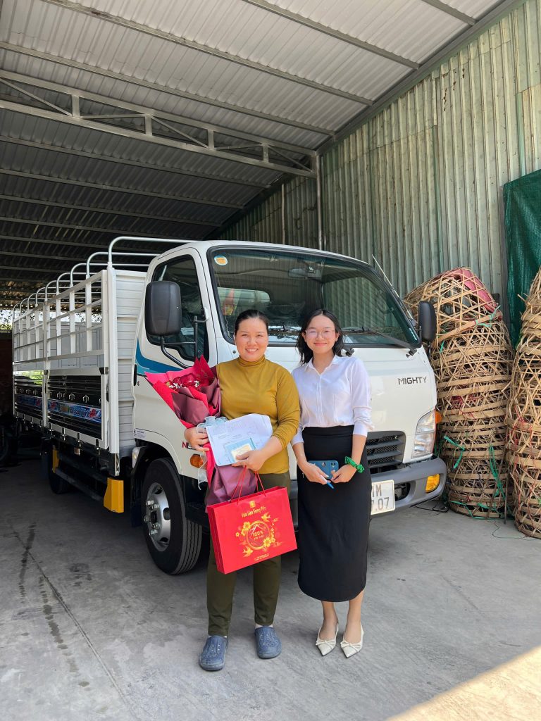 bàn giao xe tháng 03