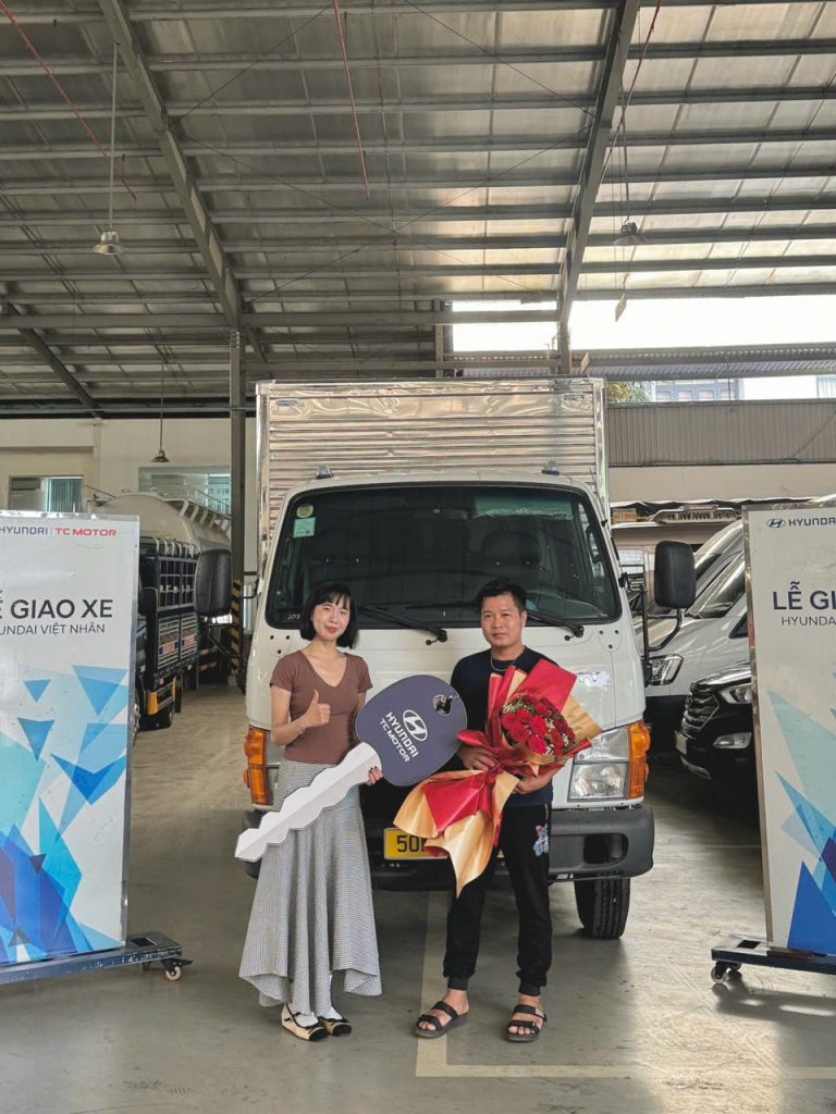 bàn giao xe tháng 03