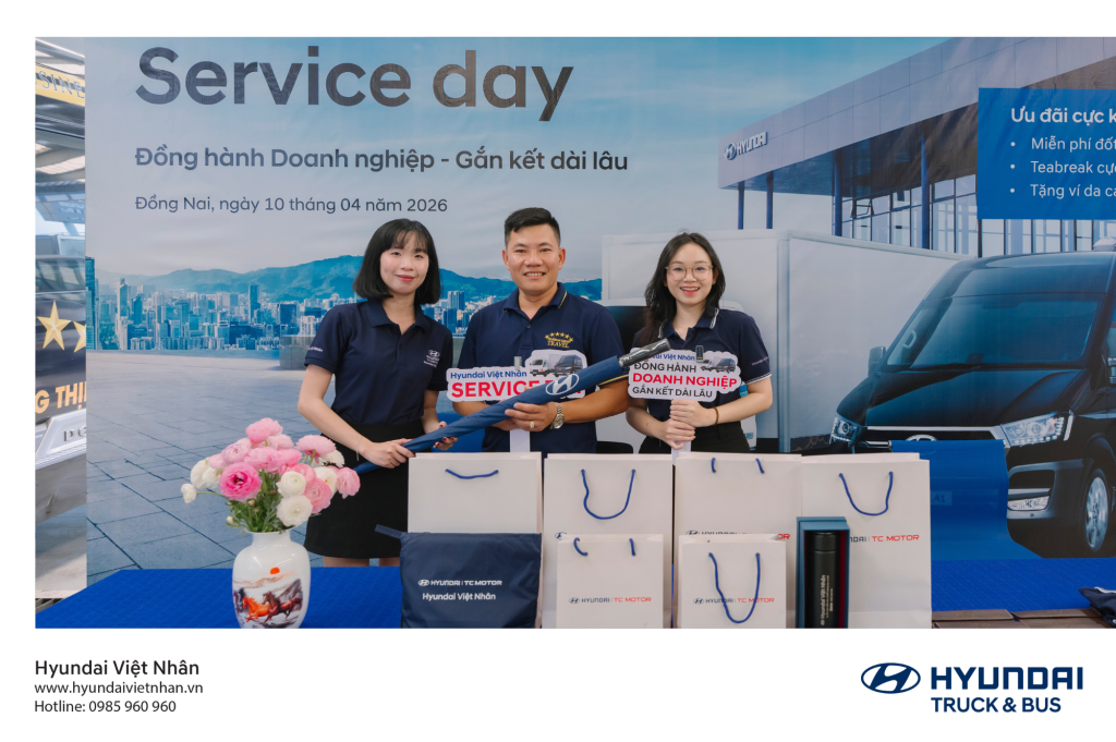 khach-hang-tham-gia-phong-van