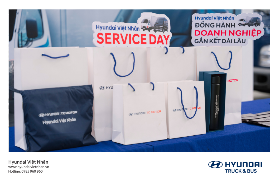 qua-tang-trong-su-kien-service-day-va-trong-phien-live